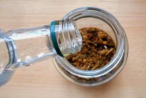 Préparation d'une infusion cicatrisante de propolis pour sublimer.
